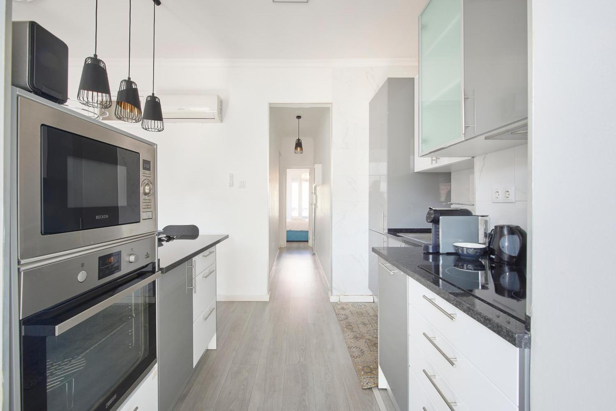 New 3 Bedroom Flat With River On Sight @alameda Lisbon