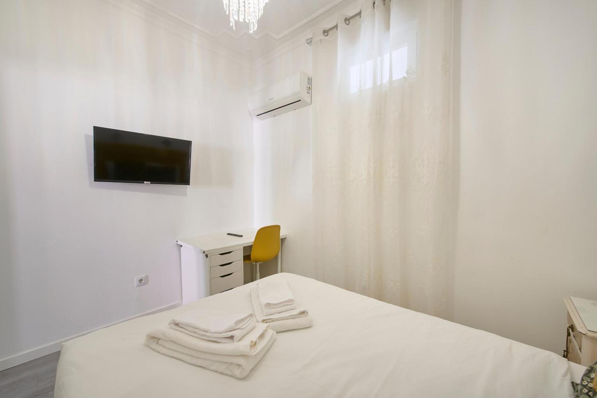 Apartment New 3 Bedroom Flat With River On Sight @alameda Lisbon