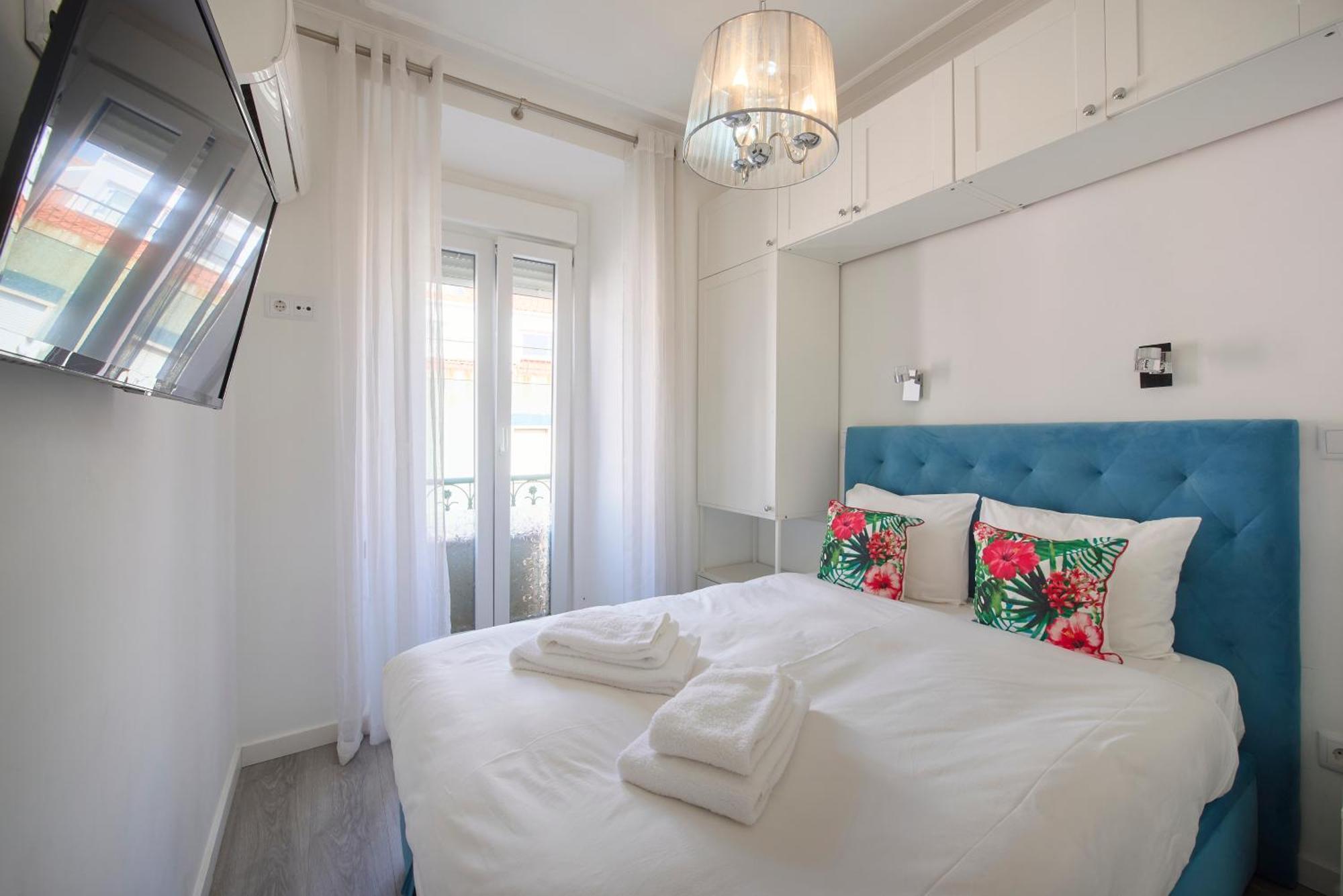 Apartment New 3 Bedroom Flat With River On Sight @alameda *